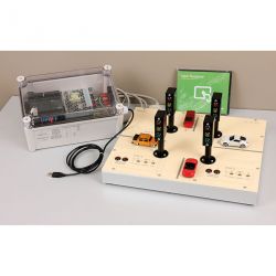 Didactic traffic lights model with PLC